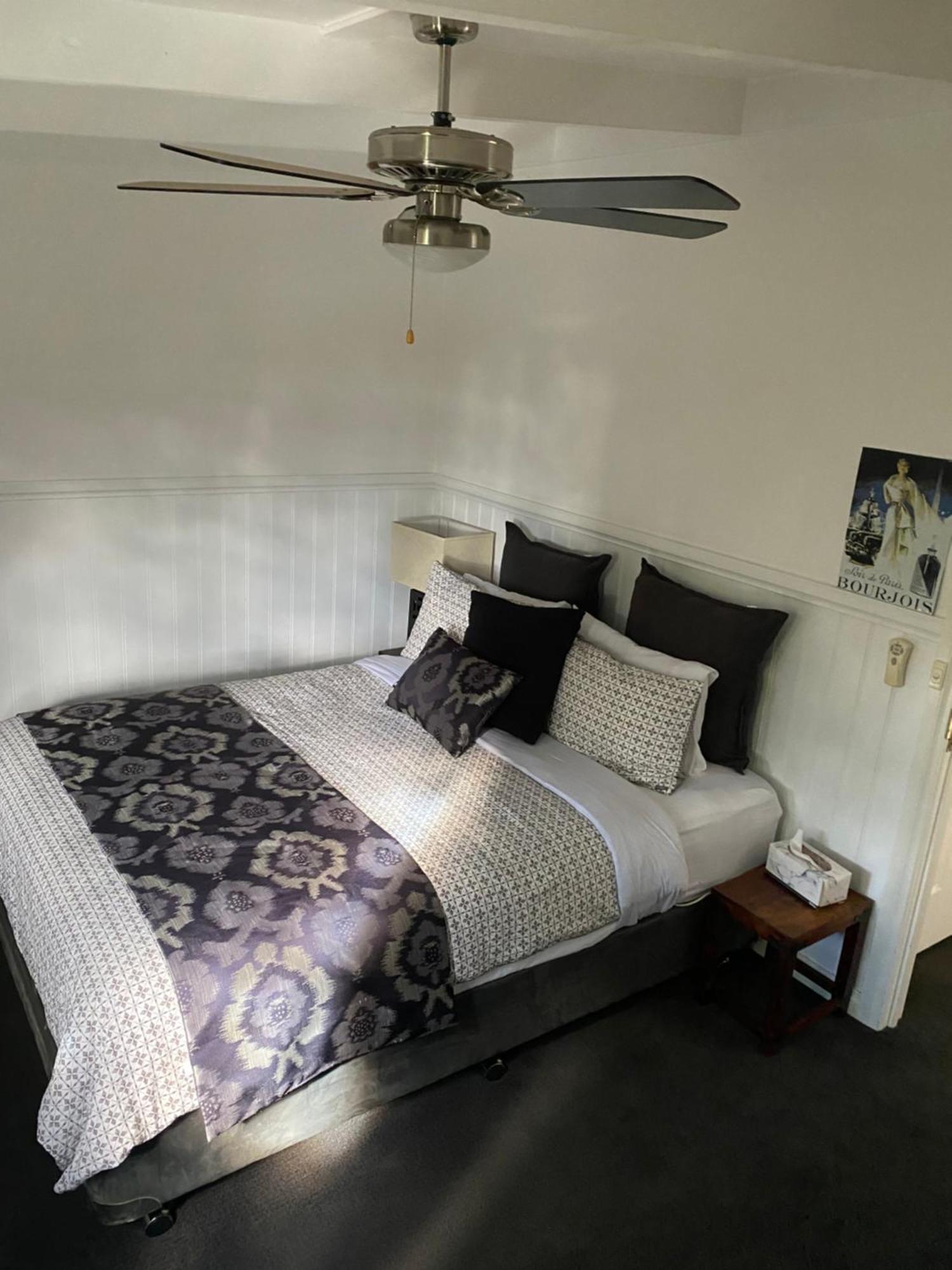 Creek Cottage Bed And Breakfast Traralgon Exterior foto
